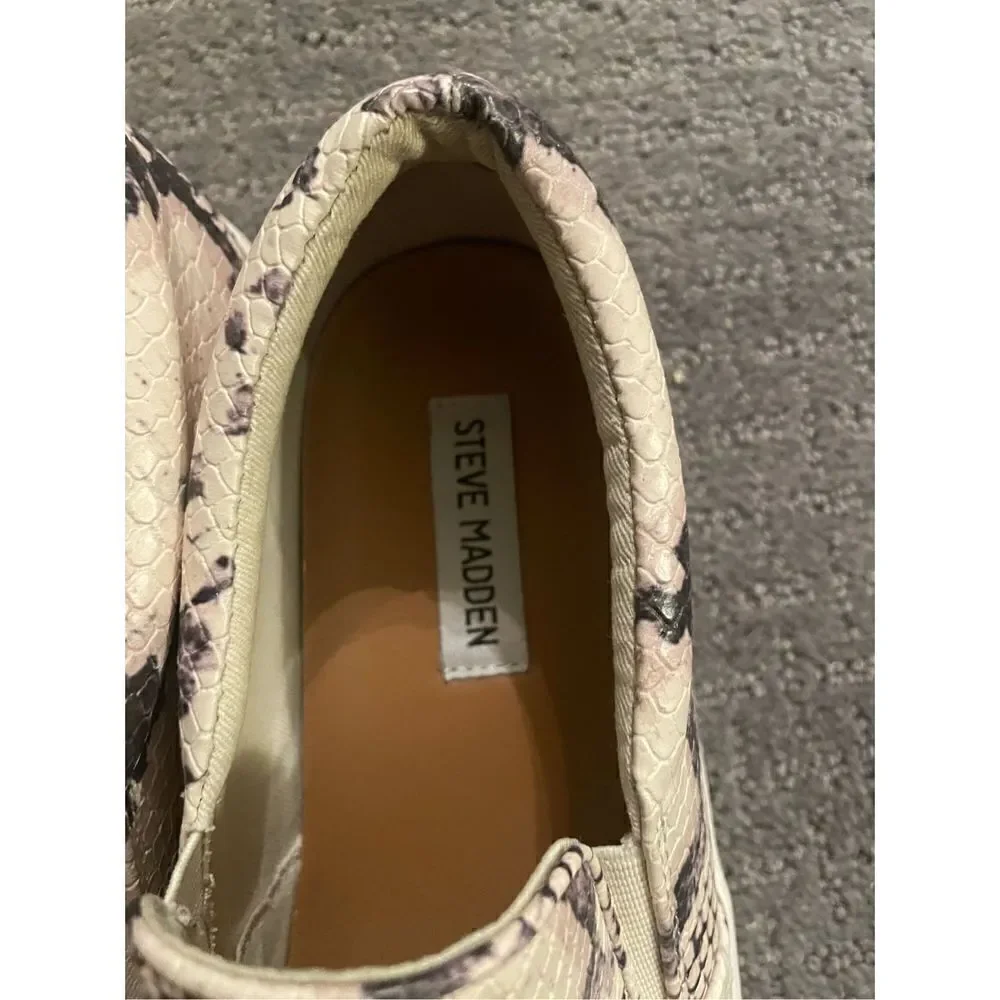 Steve Madden Shoes (SZ 8.5)